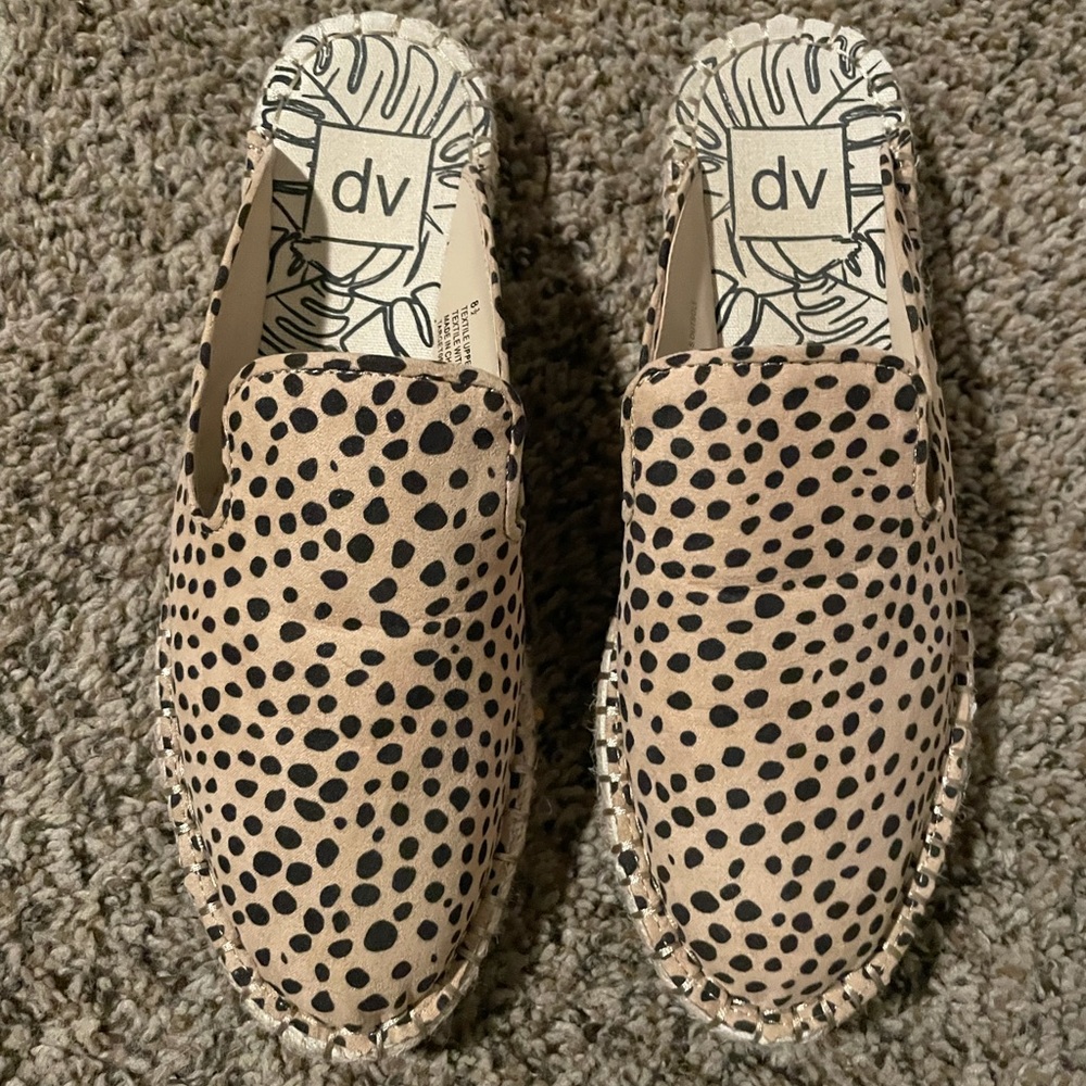 DV cheetah print mules